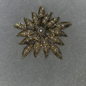 Vintage Gold-Tone Faux Pearl fFower Sunburst Brooch